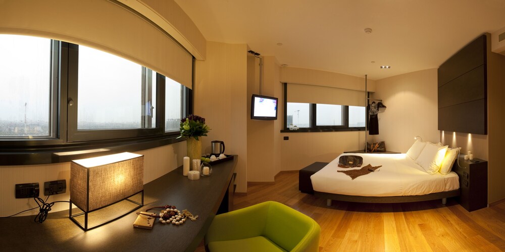 

Napoli - Rho (Fiera) - Best Western Plus The Hub Hotel