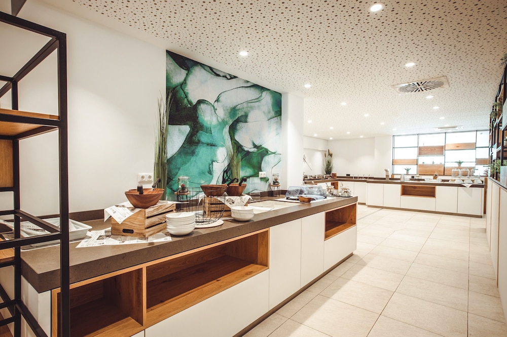 

Napoli - Aschheim - Wyndham Garden Munich Messe