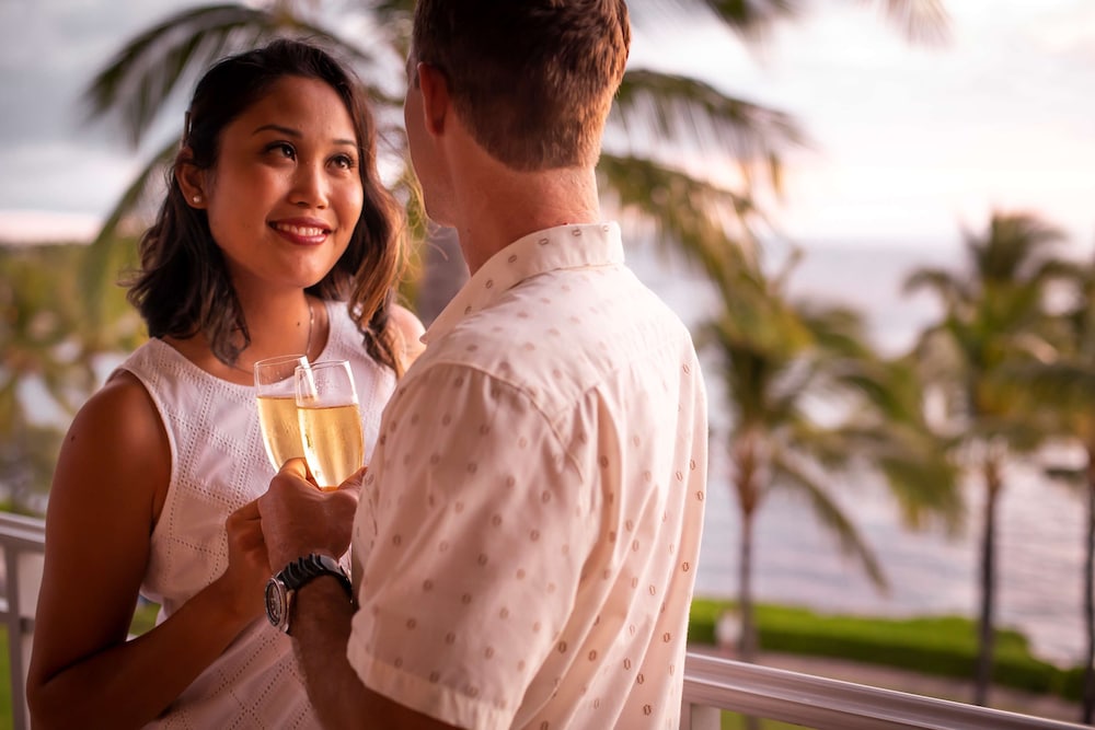 

Catania - Waikoloa - Fairmont Orchid Gold Experience