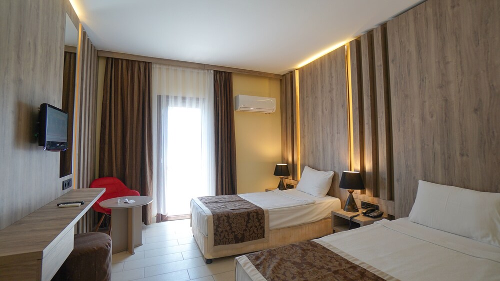 

Bologna - Gundogan - Golden Age Hotel Bodrum