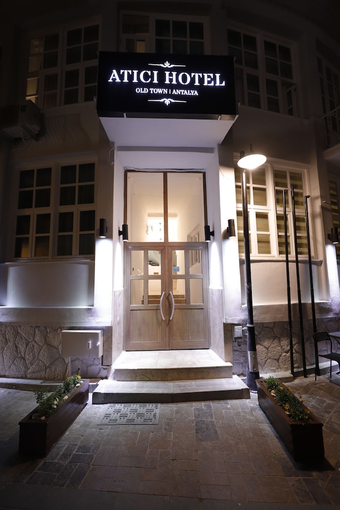 

Milano - Regione di Antalya, Turchia - ATICI HOTEL