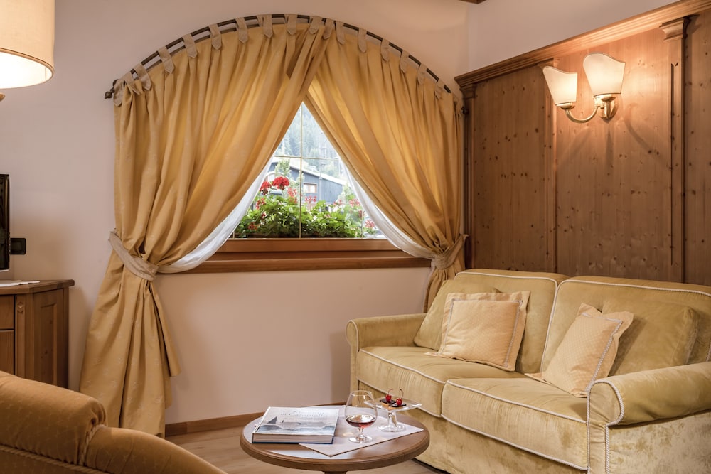

Palermo - Val di Sole - Hotel Chalet del Sogno