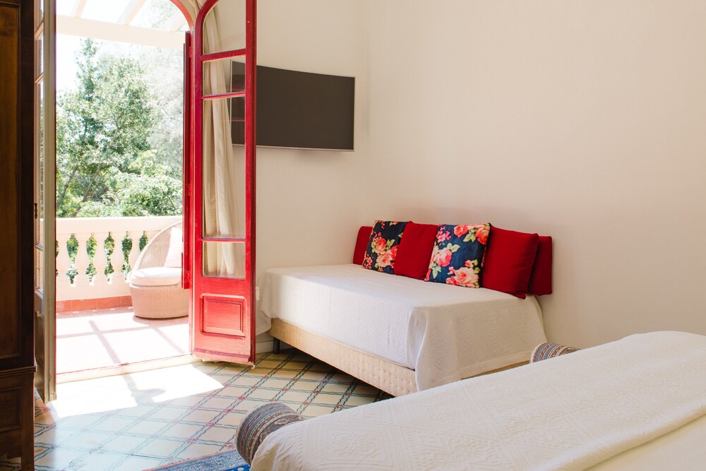 

Olbia - Sant Cugat del Vallès - Hotel Boutique Torre Barcelona