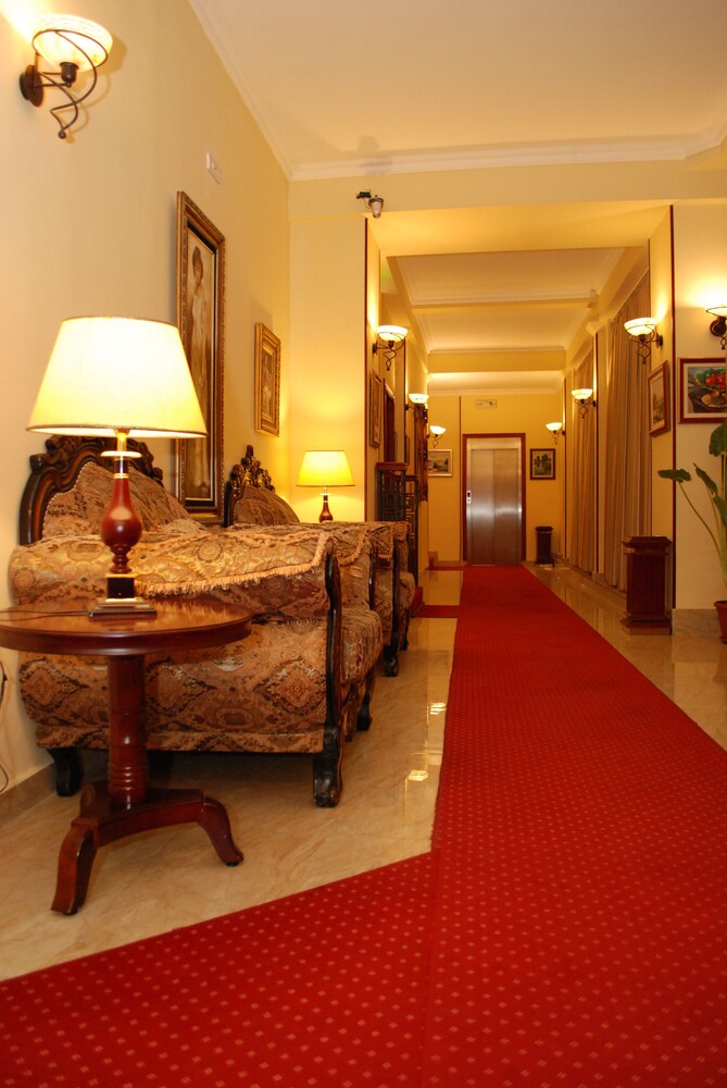 

Roma - Novi Sad - Garni Hotel Planeta Inn