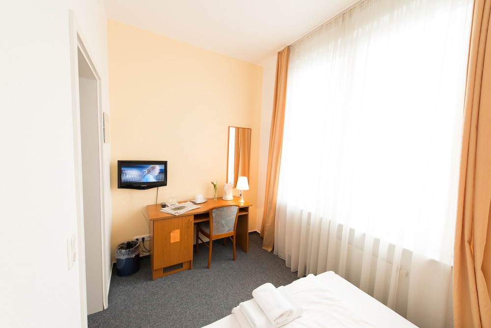 

Bologna - Francoforte sul Meno - Goethe Hotel Messe by Trip Inn