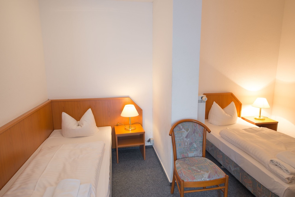 

Reggio Calabria - Frankfurt-Main Airport - Goethe Hotel Messe by Trip Inn
