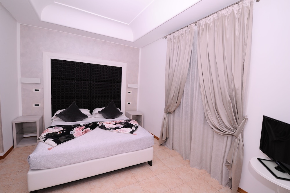 

Bari - Palermo - Artemisia Palace Hotel