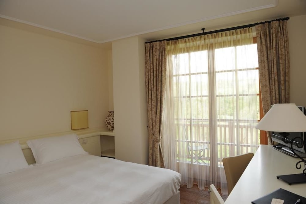 

Napoli - Terlago - Hotel Relais Vecchio Maso