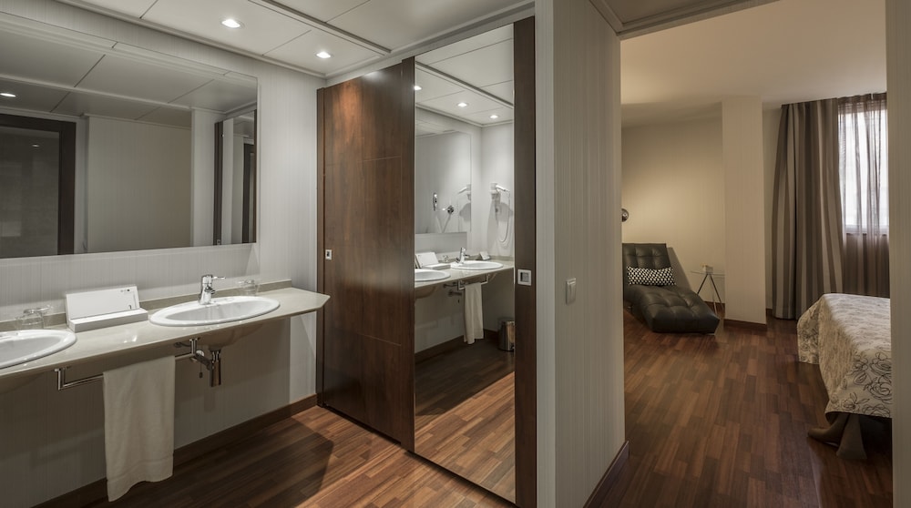 

Pescara - Girona - Hotel Gran Ultonia