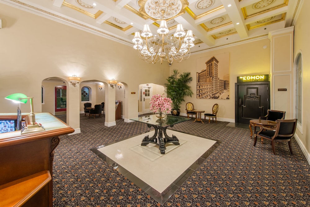 

Milano - Glendale (CA) - Hollywood Historic Hotel
