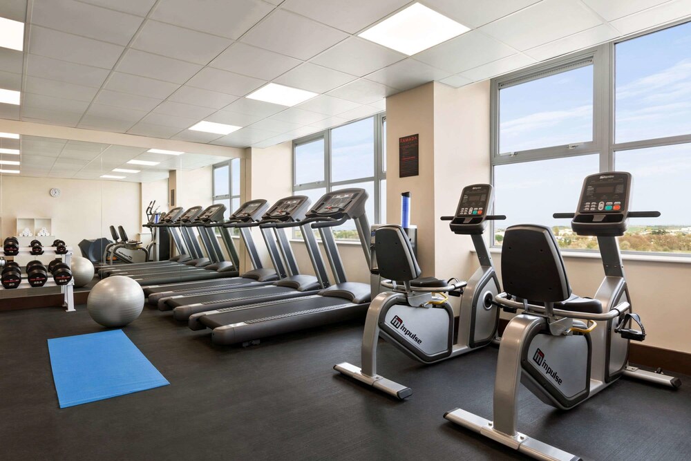 

Roma - Glasgow - Ramada By Wyndham East Kilbride