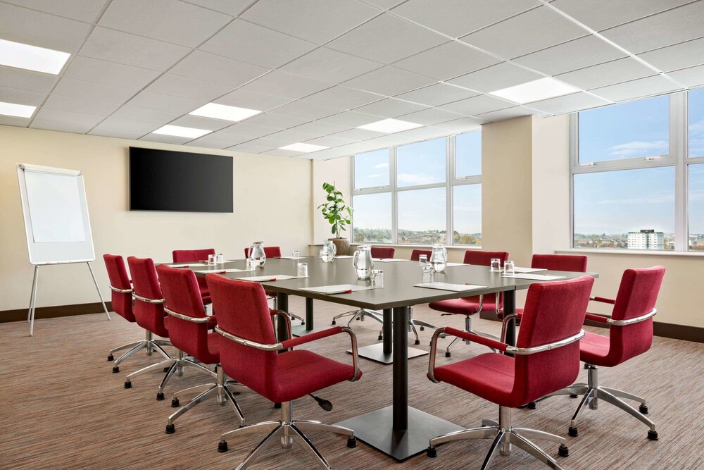 

Verona - Glasgow - Ramada By Wyndham East Kilbride