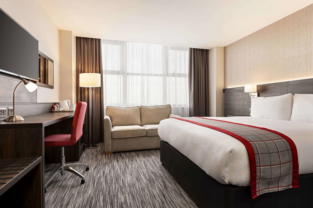 

Roma - Glasgow - Ramada By Wyndham East Kilbride