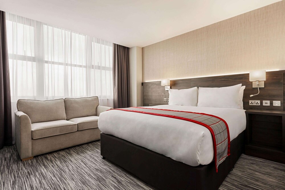 

Venezia - Glasgow - Ramada By Wyndham East Kilbride