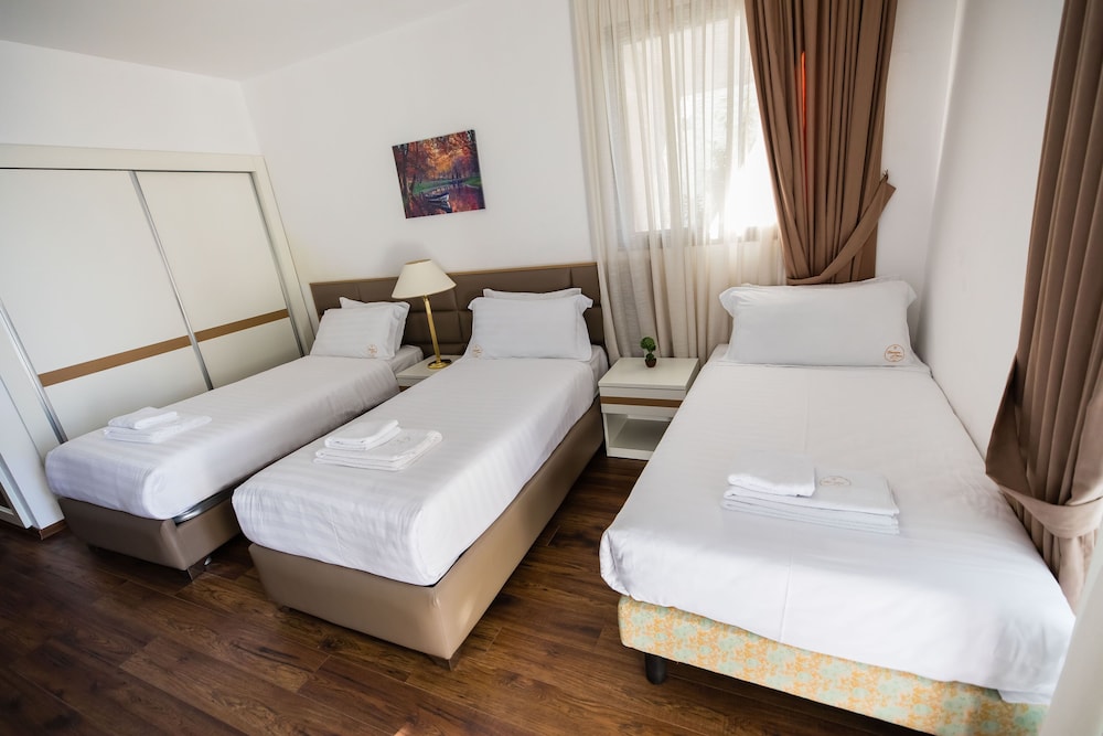 

Bari - Dajt - Chateau Linza Resort