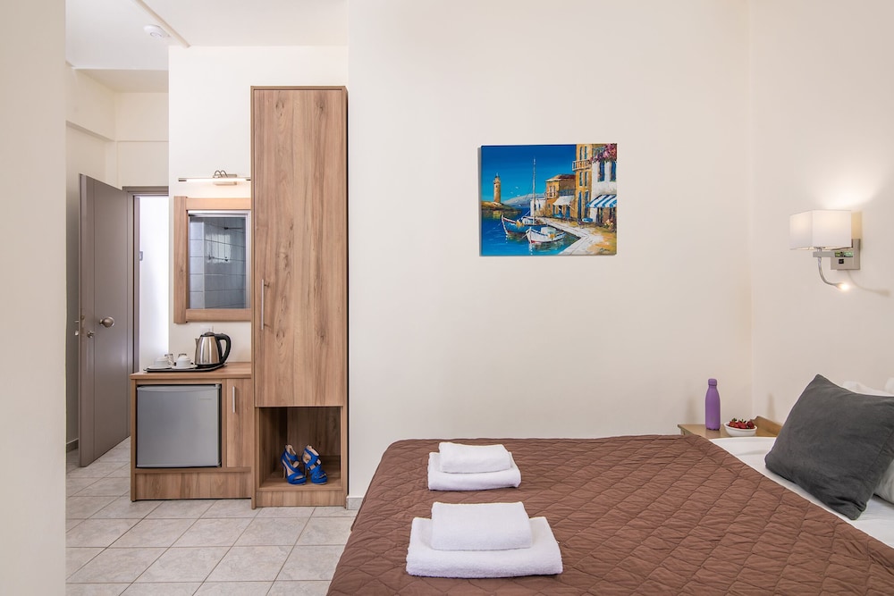 

Bari - Agia Pelagia - Creta - Belvedere Village