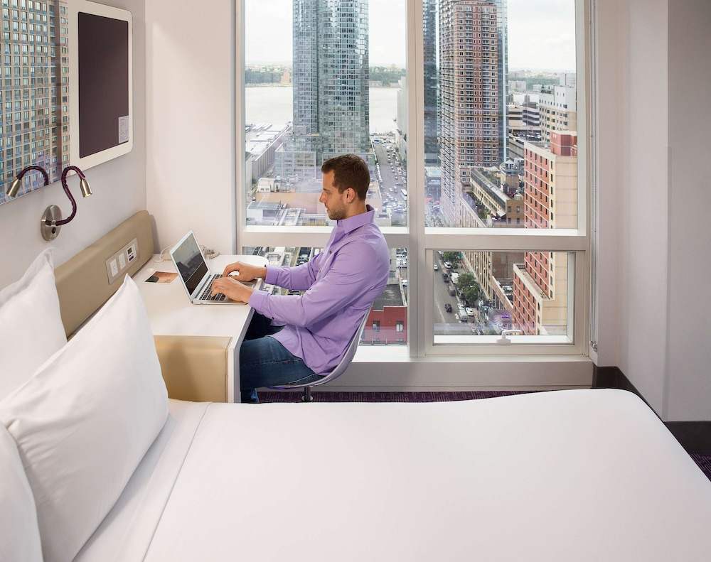 

Bari - New York, Stati Uniti - YOTEL New York Times Square