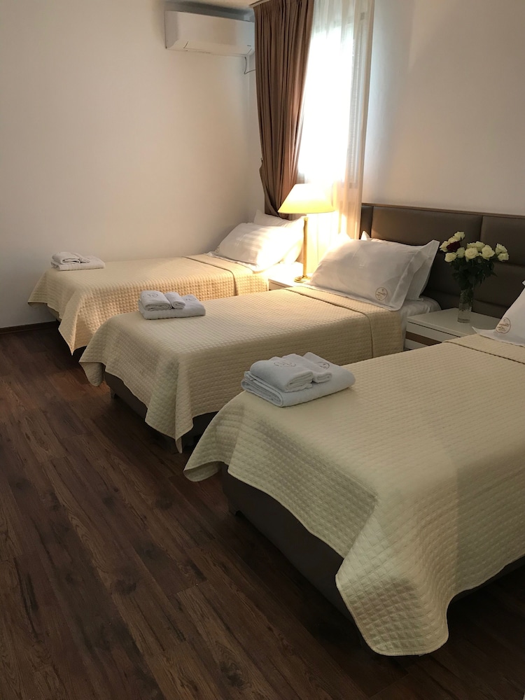 

Roma - Dajt - Chateau Linza Resort