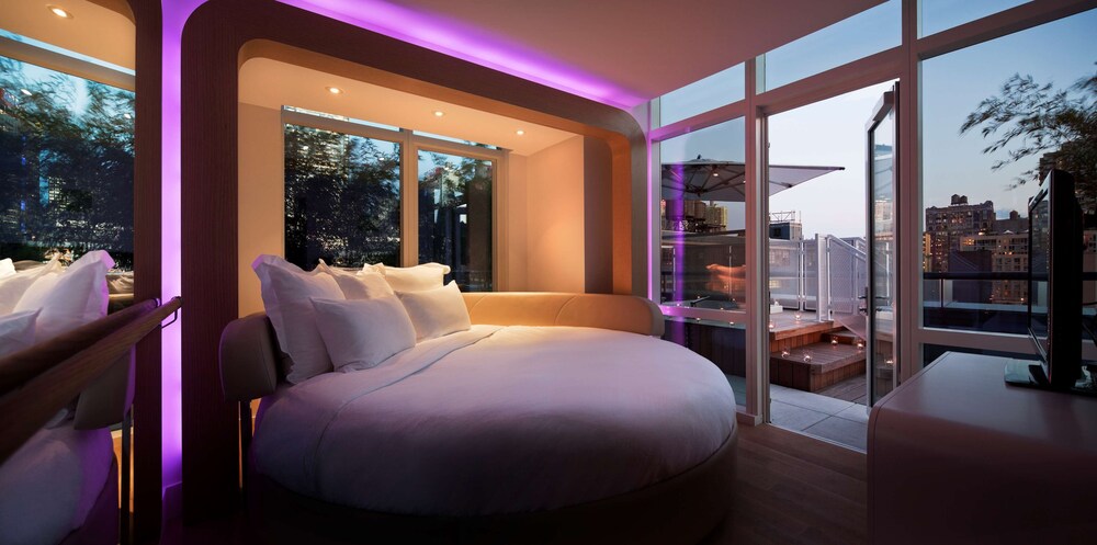 

Ancona - Long Island City - YOTEL New York Times Square