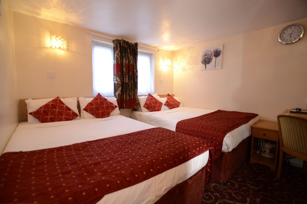 

Napoli - Barking - Britannia Inn Hotel