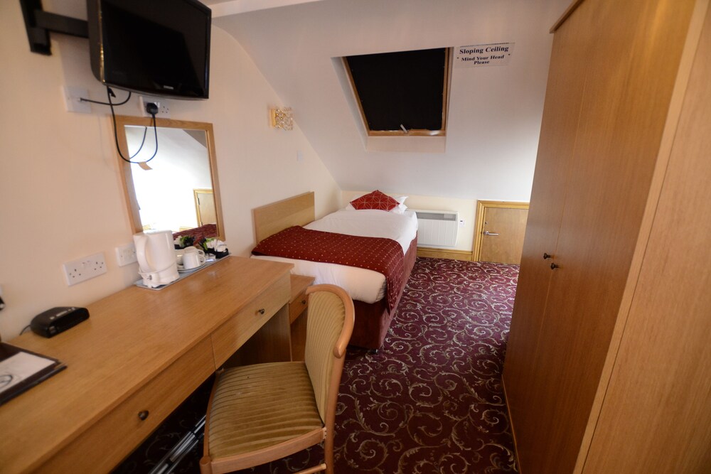 

Lamezia Terme - Barking - Britannia Inn Hotel