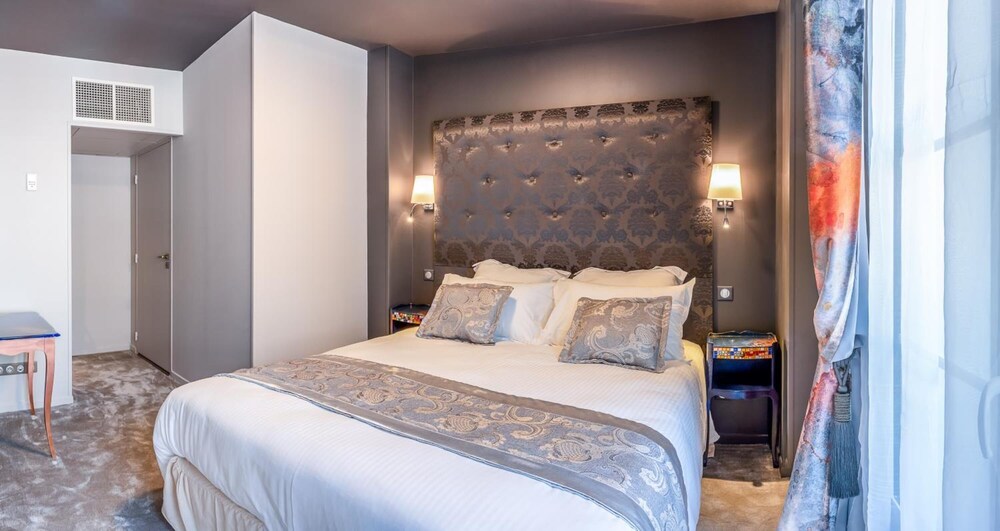

Torino - Lisieux - BRIT HOTEL PRIVILEGE LISIEUX - La Villa des Arts