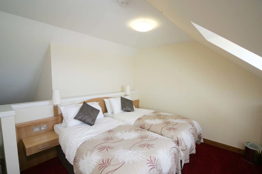 

Roma - Girvan - Woodland Bay Hotel