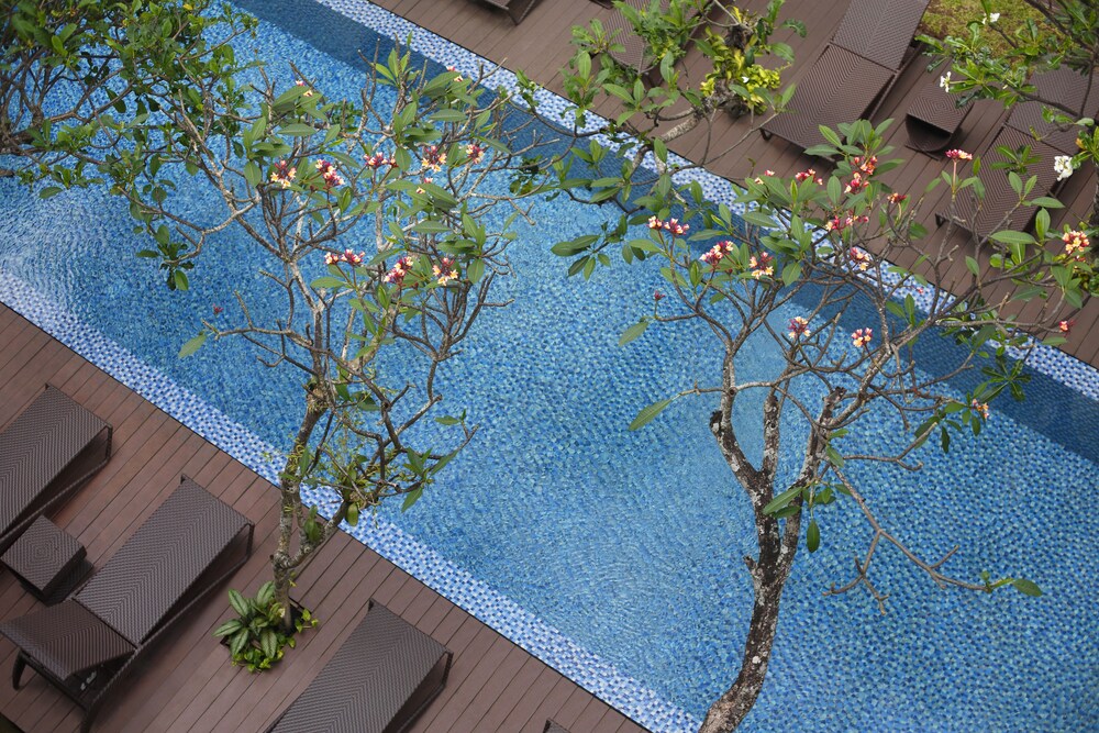

Catania - Legian Beach - Hotel Santika Kuta Bali