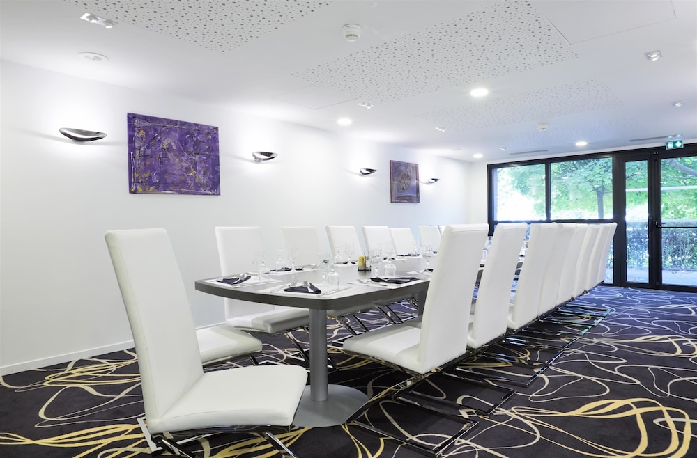 

Milano - Versailles - Kyriad Saint Quentin en Yvelines - Montigny