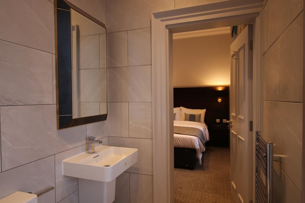 

Firenze - Glasgow - Castlecary House Hotel