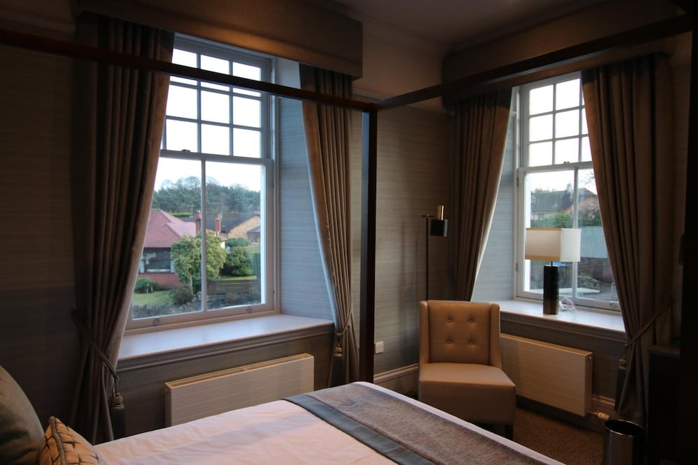 

Milano - Glasgow - Castlecary House Hotel