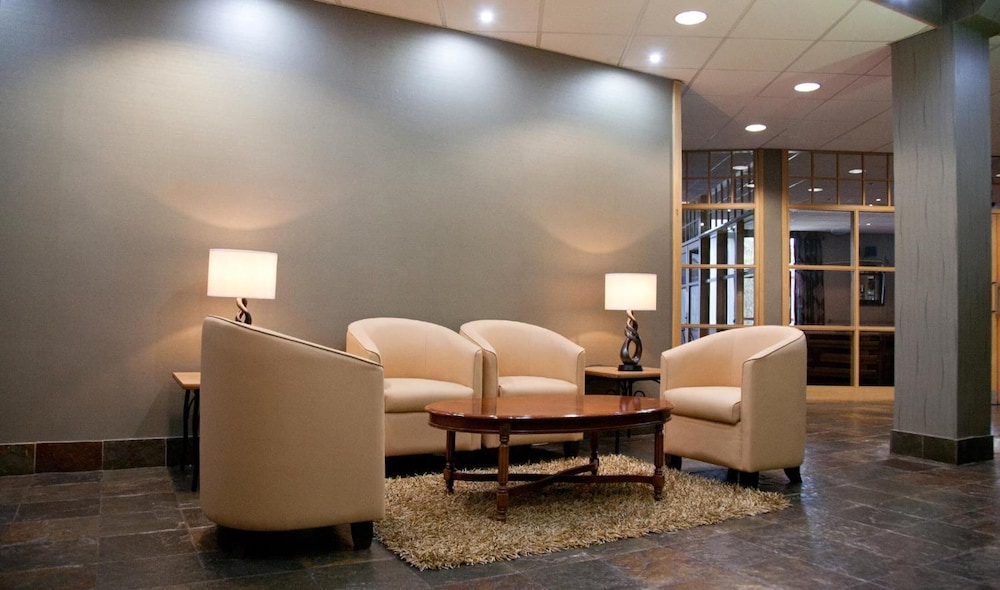 

Trieste - Glasgow - Castlecary House Hotel