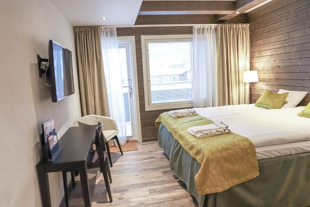 

Roma - Rukatunturi - Ski-Inn RukaValley