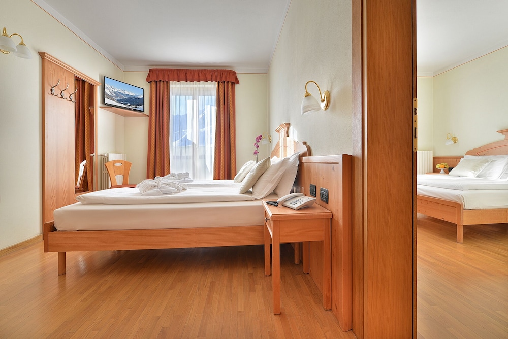 

Catania - Alta Valtellina, Montagna Italia - Hotel Interalpen