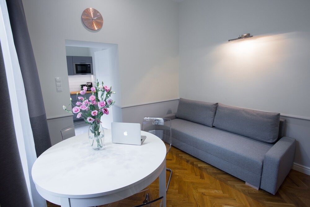 

Palermo - Cracovia - Angel House Aparthotel