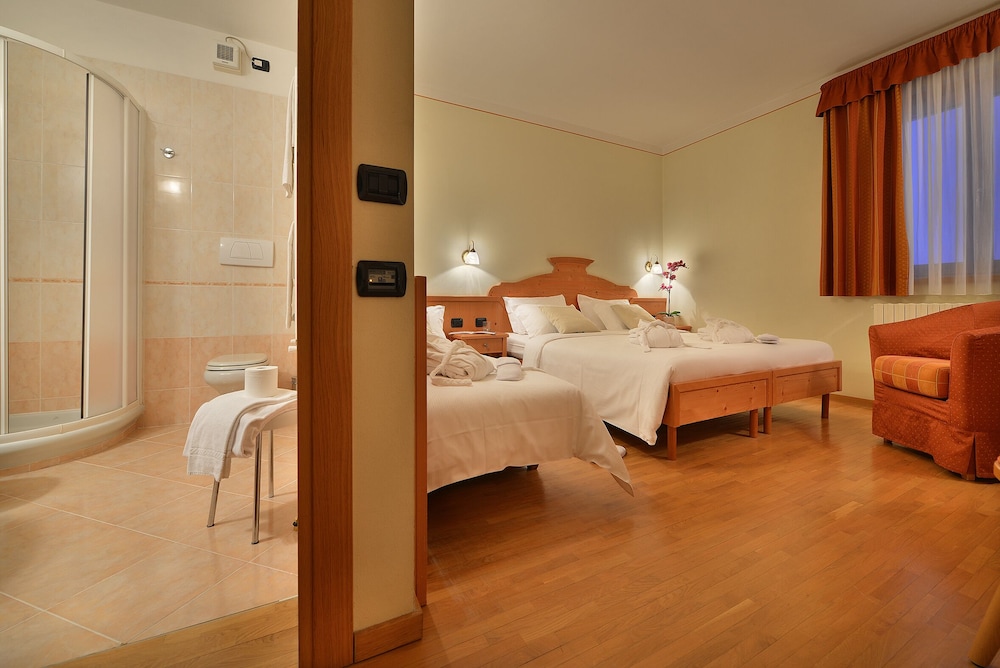 

Napoli - Livigno - Hotel Interalpen
