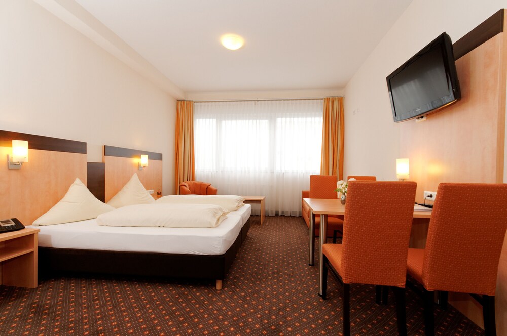 

Napoli - Hürth - Hotel Am Freischütz