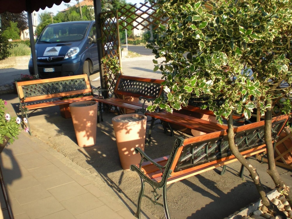 

Lamezia Terme - Lonate Pozzolo - Aer Hotel Malpensa