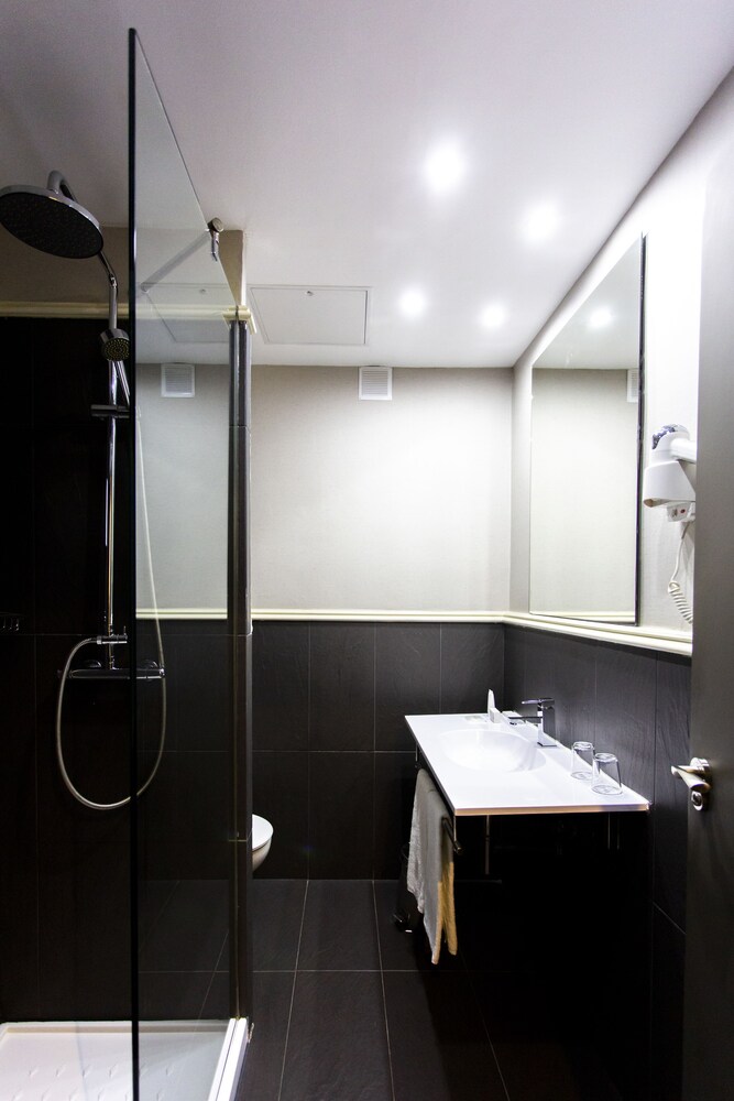 

Roma - Guadalajara - Hotel Pax Guadalajara