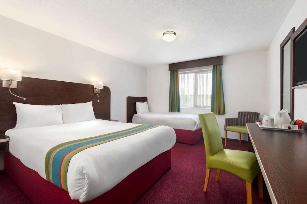 

Genova - London Colney - Ramada By Wyndham South Mimms M25