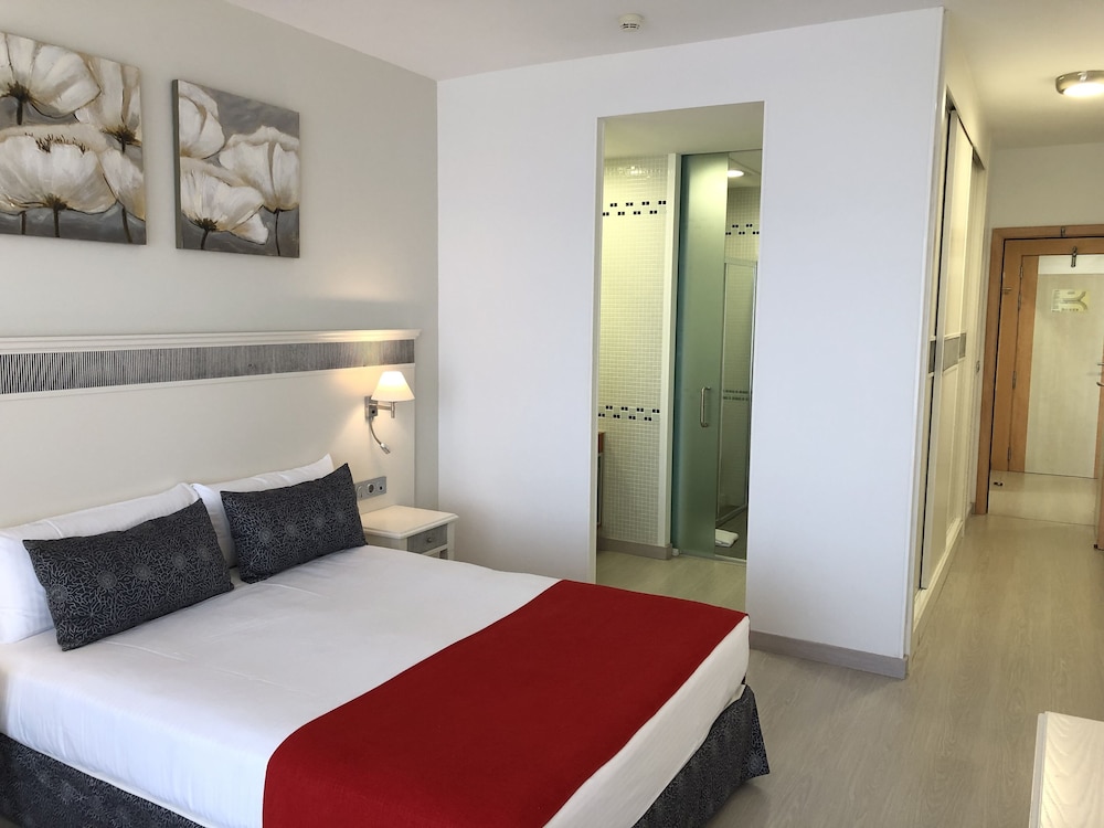

Genova - Callao Salvaje - Club Hotel Marazul