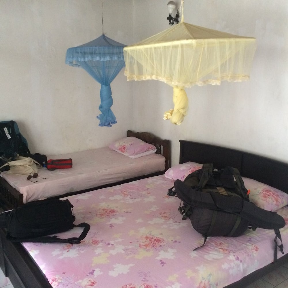 

Milano - Unawatuna - Dutch Villa
