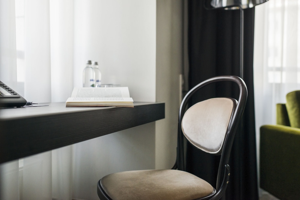 

Milano - Vilnius - Comfort Hotel LT - Rock 'n' Roll Vilnius