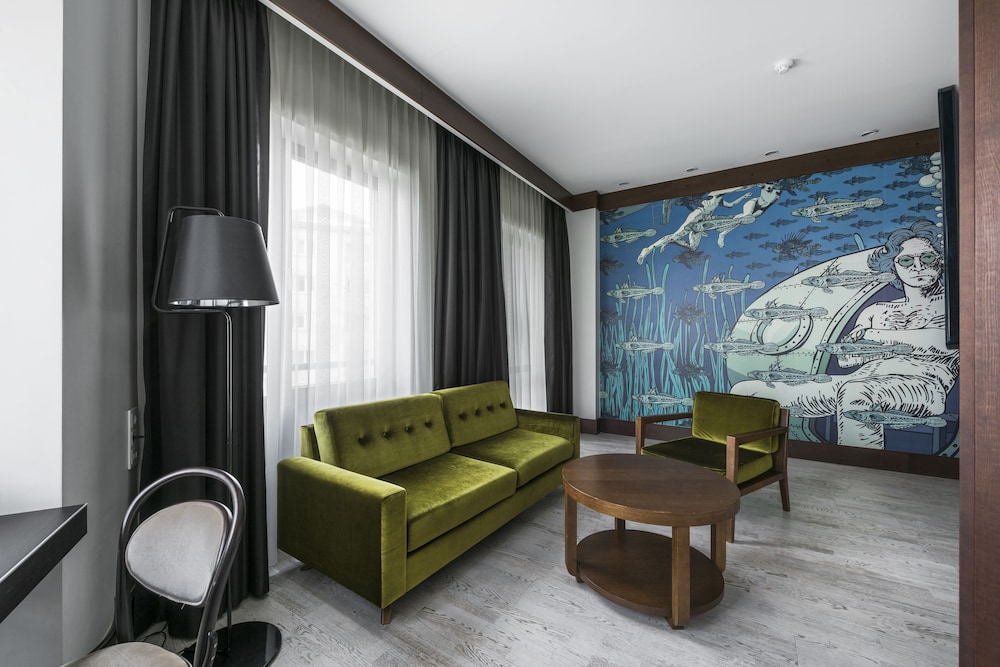 

Milano - Vilnius - Comfort Hotel LT - Rock 'n' Roll Vilnius