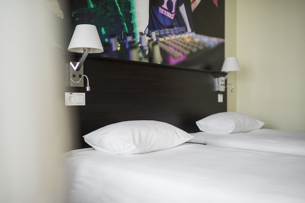 

Milano - Vilnius - Comfort Hotel LT - Rock 'n' Roll Vilnius