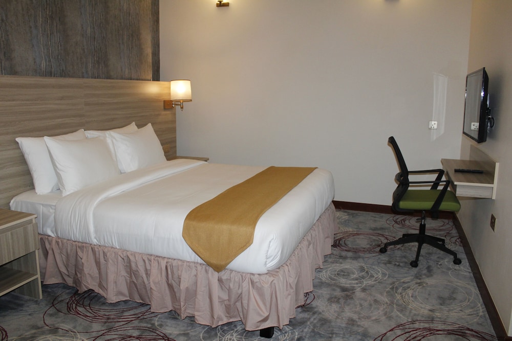 

Verona - Sarūq - Grand Tourist Hotel