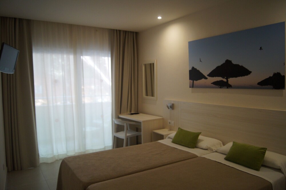 

Milano - Alcaufar - Hotel Xaloc Playa