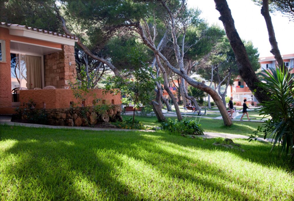 

Roma - Es Castell - Hotel Xaloc Playa