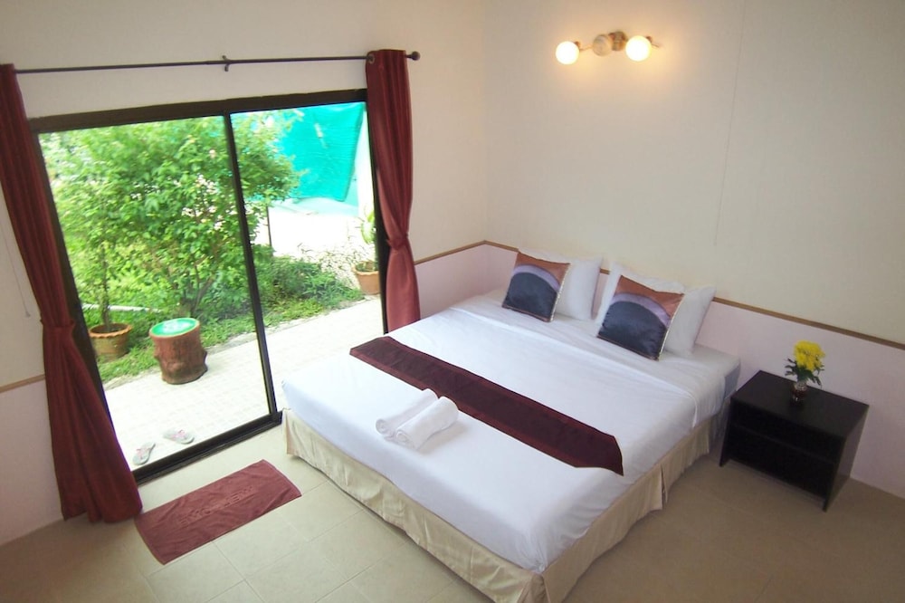

Roma - Thalang - Airport Overnight Hotel