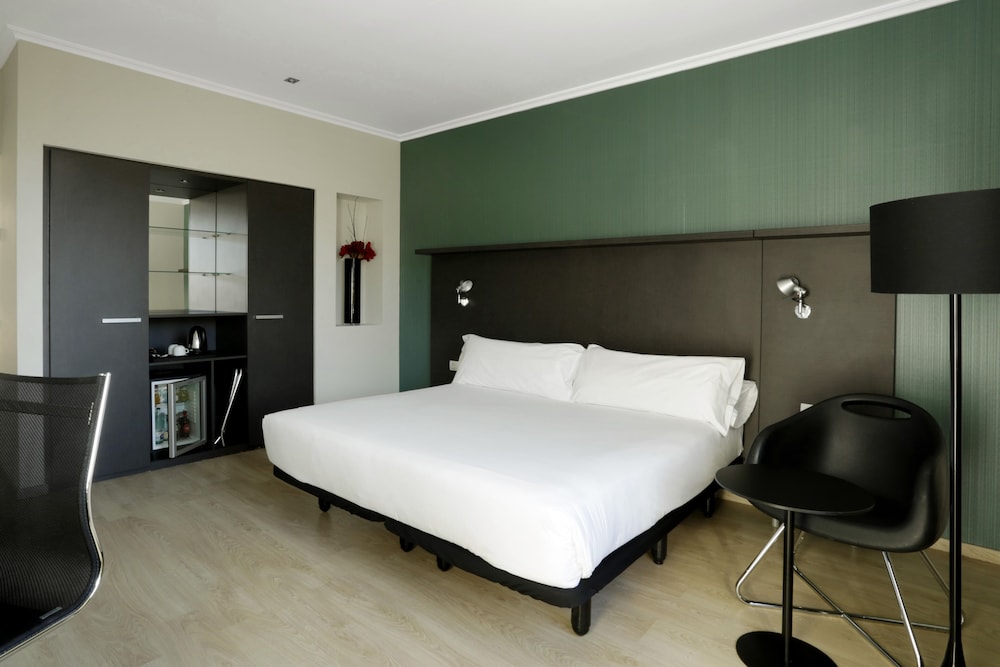 

Napoli - Ripollet - Hotel Alimara